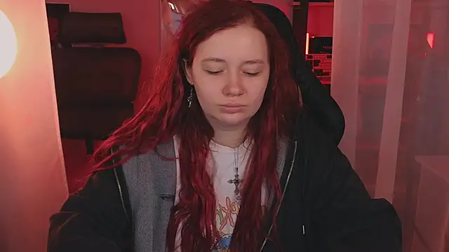 carolina elf online show from April 26, 5:27 am