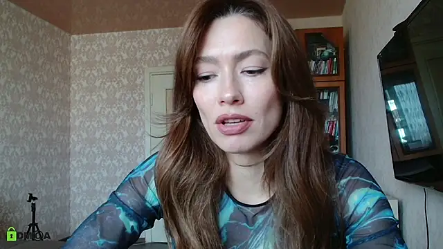 Snapshot of alicia_spicy chatting on September 17, 4:21 am alicia spicy online show from September 17, 4:21 am