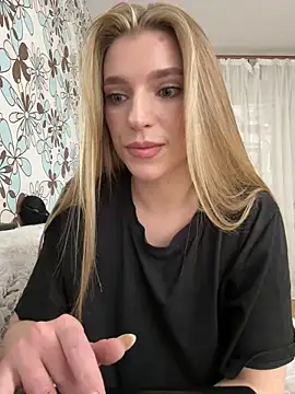 adel secret online show from April 27, 9:45 pm