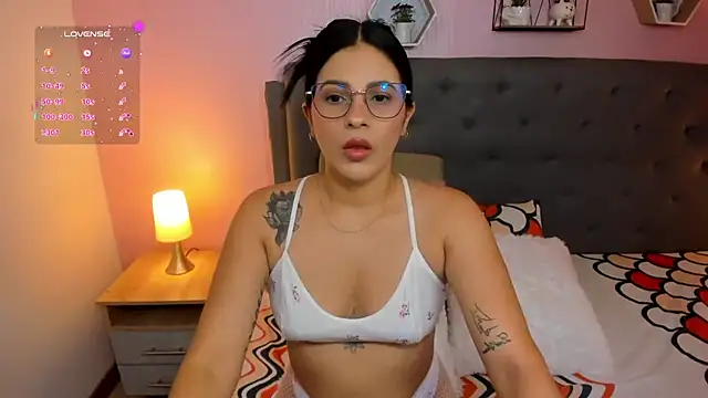 Snapshot of Latin_Rachell3 chatting on September 15, 10:28 pm Latin Rachell3 online show from September 15, 10:28 pm
