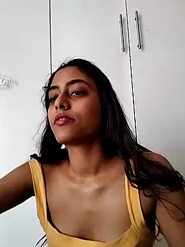 cleopatra-phaedra online show from March 8, 11:03 am