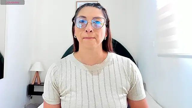  LaraMom  online show from April 4, 7:34 pm