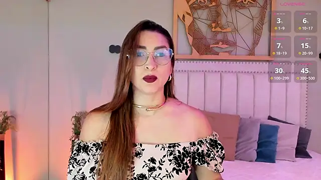  LaraMom  online show from April 13, 7:58 pm