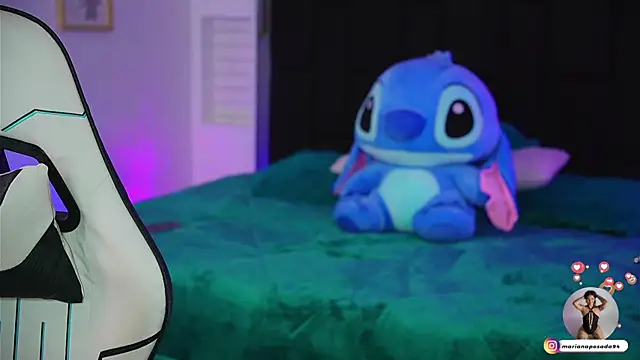 Marianamonroe  online show from April 26, 1:09 pm