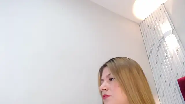 Snapshot of Emmaa_Blonde chatting on September 17, 1:09 pm Emmaa Blonde online show from September 17, 1:09 pm