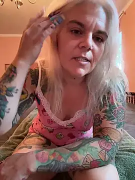 CherryBombBomb online show from July 30, 5:14 pm