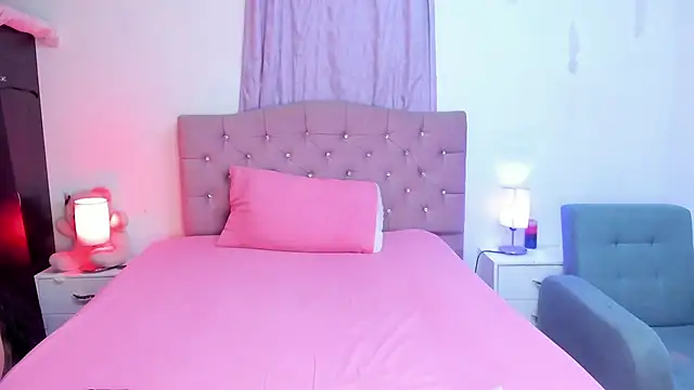 Latinabombsheell online show from February 8, 6:50 am