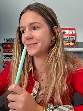 Snapshot of lucie_mehott chatting on September 30, 9:48 am lucie mehott online show from September 30, 9:48 am