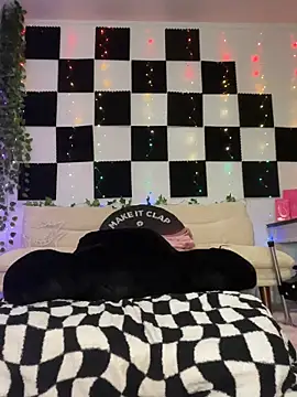 RinaErota online show from April 23, 2:52 pm