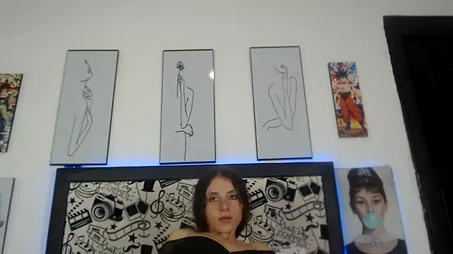 Rihana14 online show from June 11, 12:32 am