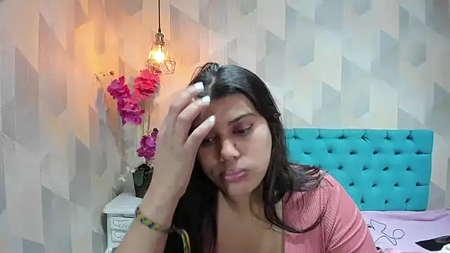 LindaBreeS online show from June 20, 2:31 pm