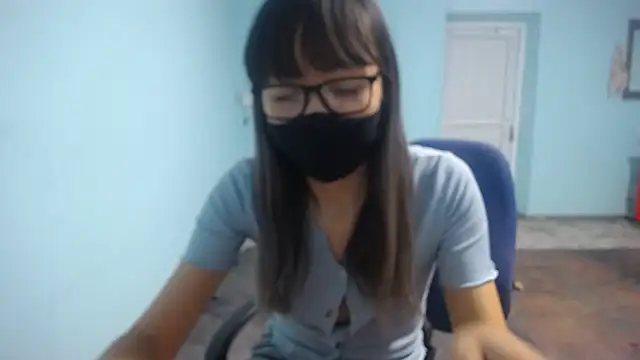 elllaaxx online show from October 1, 6:29 am