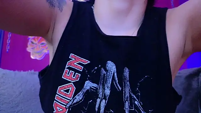 Julieta Russell online show from April 27, 11:40 am