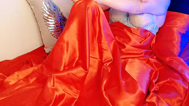 hotmask online show from April 20, 8:01 pm