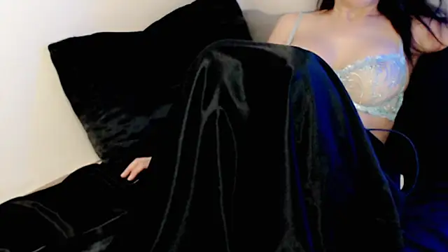 hotmask online show from April 11, 9:51 pm