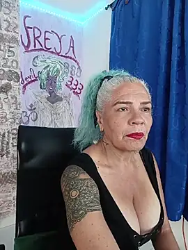 freyadevil333 online show from April 18, 3:09 am