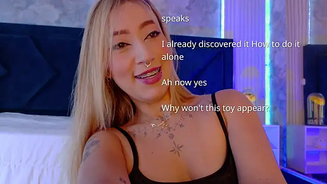 MollyCruz online show from June 12, 1:19 pm