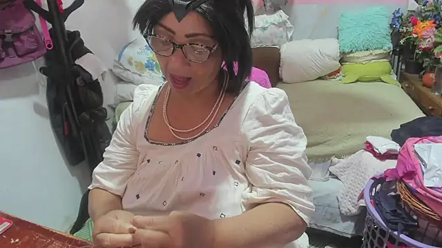 Mrs mommy  online show from April 25, 4:37 pm