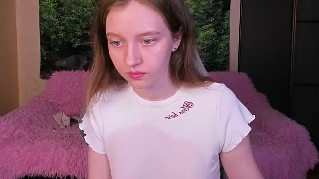 Ksuhesa online show from April 25, 1:41 pm