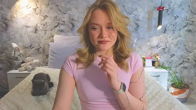 Aurora Golden1 online show from April 27, 3:58 am