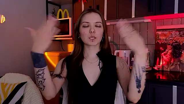 doll lol  online show from January 18, 12:07 am