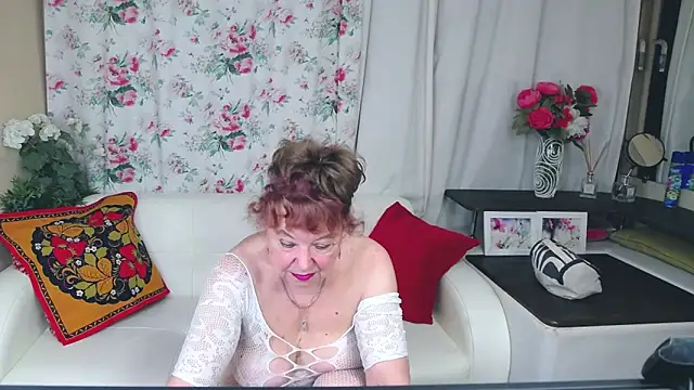 YourHotGranny online show from March 23, 12:22 pm