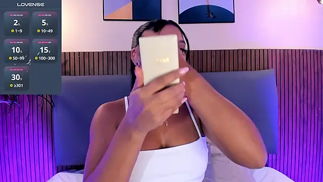 NicolleeEvanss online show from October 8, 12:09 pm