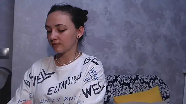 Snapshot of StacyMind chatting on September 16, 8:17 pm StacyMind online show from September 16, 8:17 pm