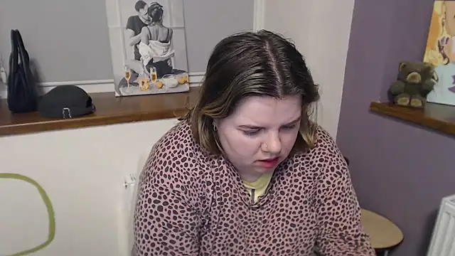 so shy online show from April 25, 10:07 am