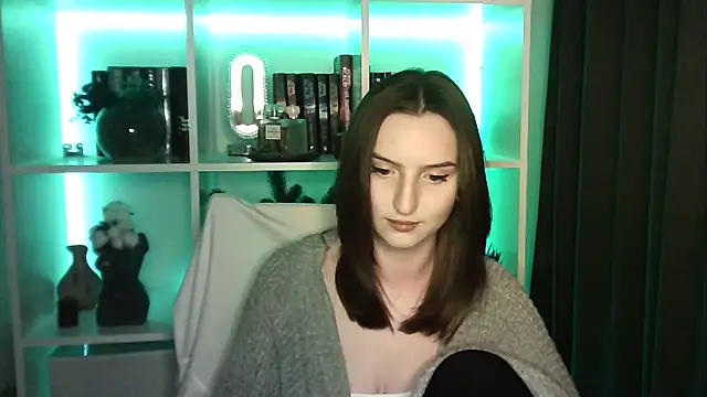 X Alisa online show from April 27, 7:11 pm