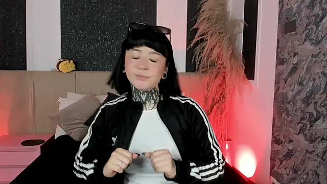 Scolw online show from December 22, 12:19 pm