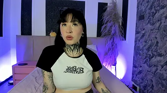 Scolw online show from December 16, 12:33 pm