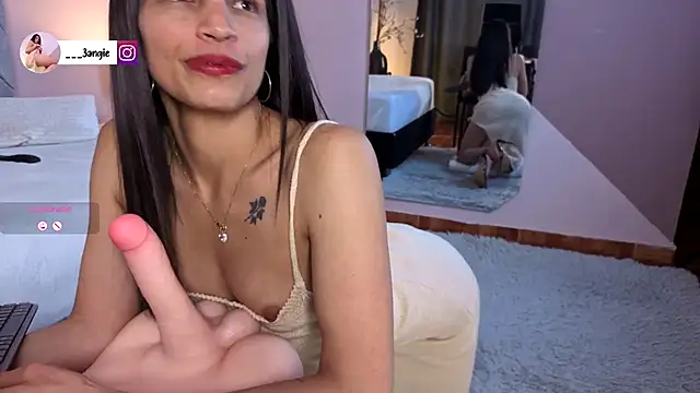 angieebaezz online show from December 2, 1:24 pm