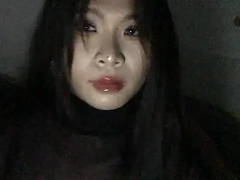 sukilove1992 online show from April 16, 5:56 pm