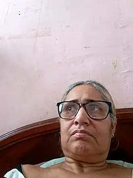  candi online show from November 21, 7:38 pm