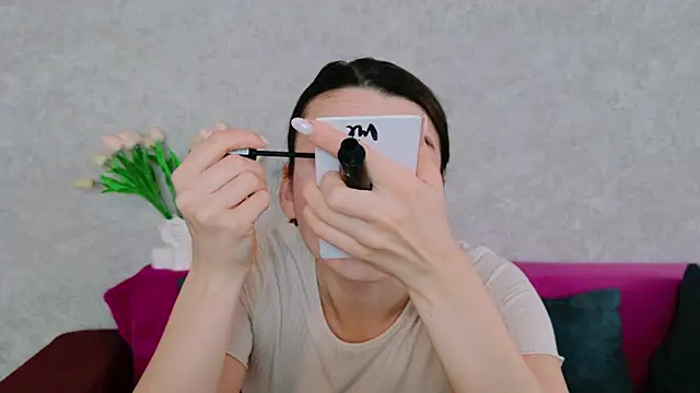 Miss Arwen online show from November 12, 5:49 am