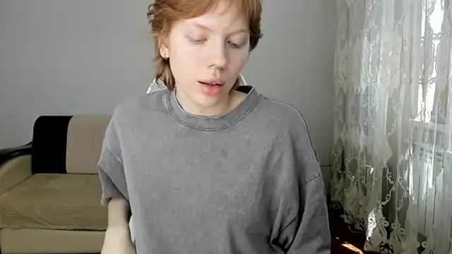 StellaDavis online show from June 9, 9:41 am