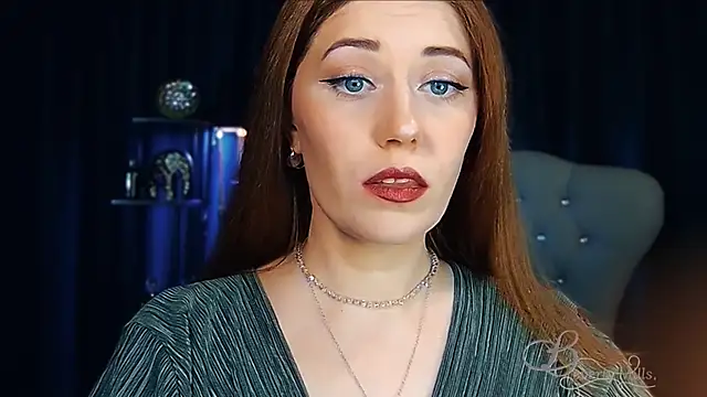 MissBeverlyMills online show from April 4, 5:45 pm