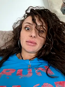 dolcevita002 online show from April 23, 12:29 pm