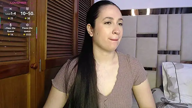 sofiaduque 26 online show from June 7, 8:15 pm