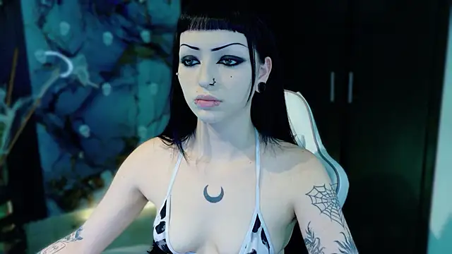 Madison Jackson online show from November 19, 9:59 pm