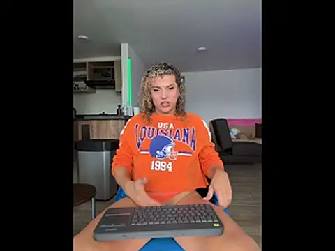 Georgiafox online show from June 9, 4:39 pm
