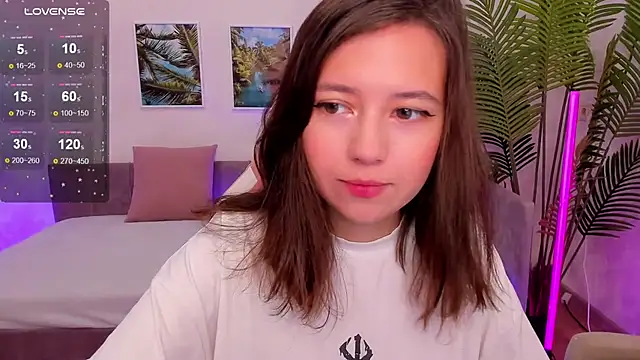 Snapshot of Lina_Brownie chatting on September 12, 2:23 am Lina Brownie online show from September 12, 2:23 am
