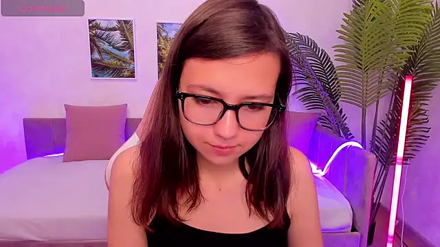 Snapshot of Lina_Brownie chatting on September 23, 2:32 am Lina Brownie online show from September 23, 2:32 am