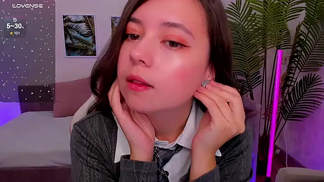 Snapshot of Lina_Brownie chatting on September 10, 3:17 am Lina Brownie online show from September 10, 3:17 am