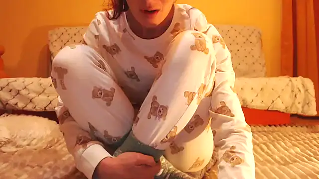 LovelyAndraGirl online show from October 12, 5:48 pm