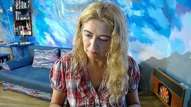 Snapshot of Helen1974 chatting on September 16, 12:57 pm Helen1974 online show from September 16, 12:57 pm