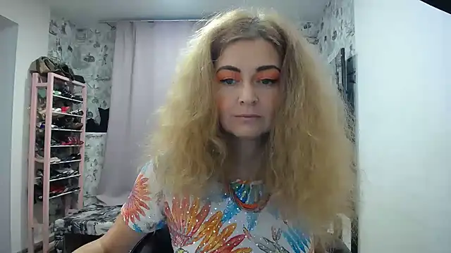 Helen1974 online show from August 2, 5:05 pm