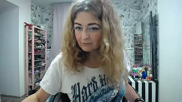Helen1974 online show from June 28, 5:30 pm