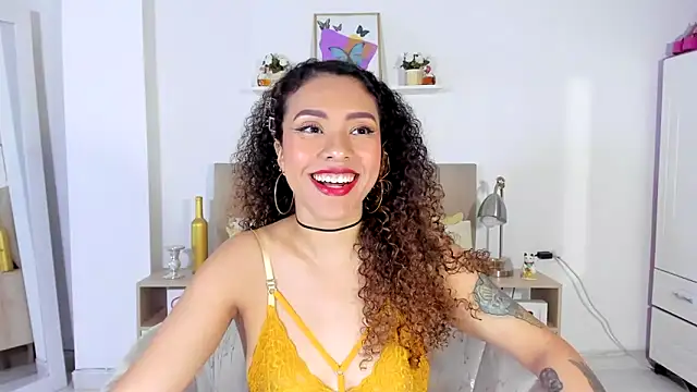 Zoe Gruber online show from April 25, 11:46 pm